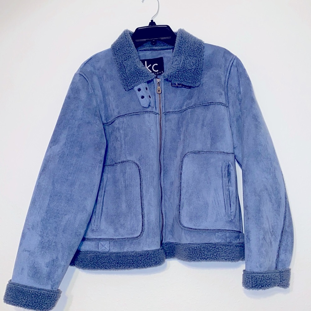 Blue short winter Jacket with zipper front